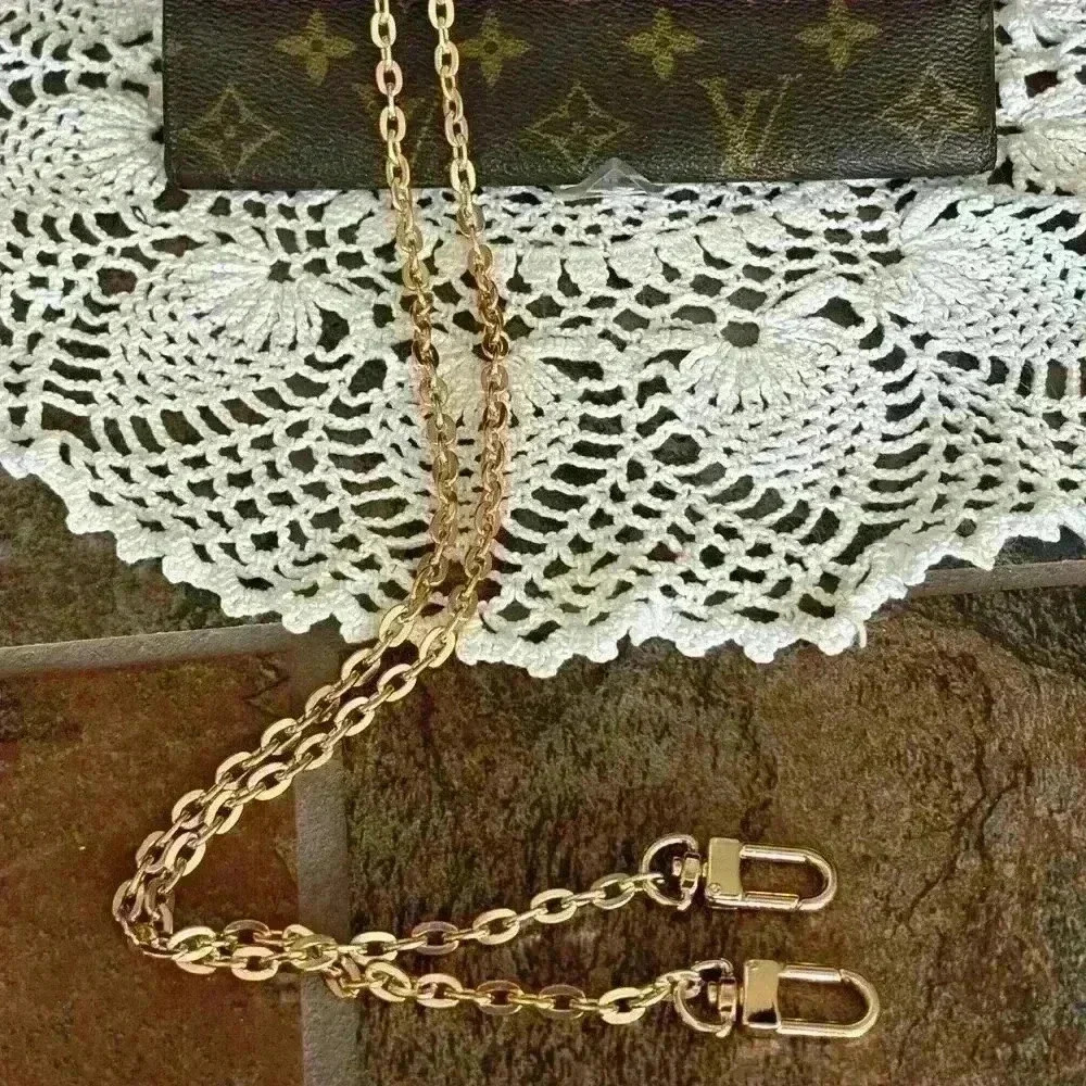 Goldtone 32” diamond cut Converter Chain